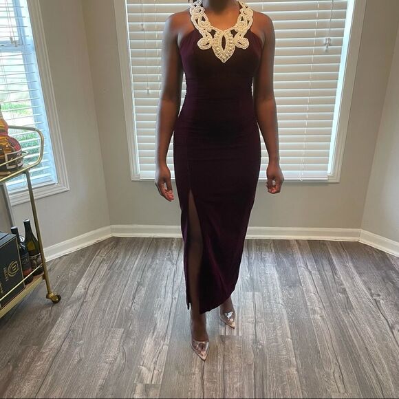 Jessica McClintock Gunn Sax Vintage Velvet and Pearl Thigh Split Evening Gown - Picture 12 of 12